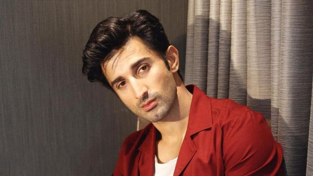 Sidhant Gupta Height Age Girlfriend Wife Family Biography