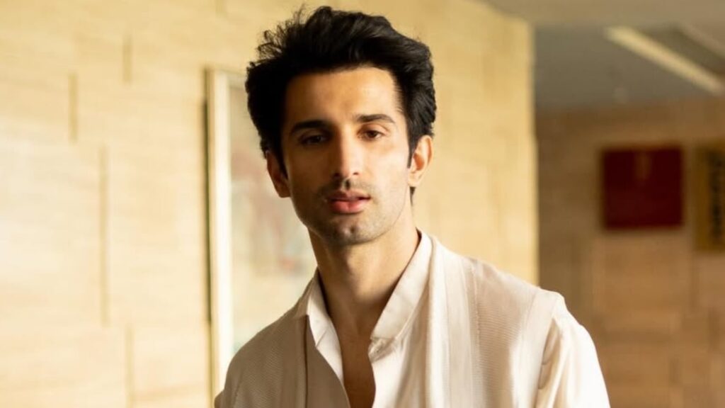 Sidhant Gupta Height Age Girlfriend Wife Family Biography